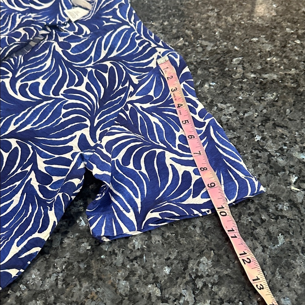 H&M Blue and White Patterned Top - Picture 6 of 9